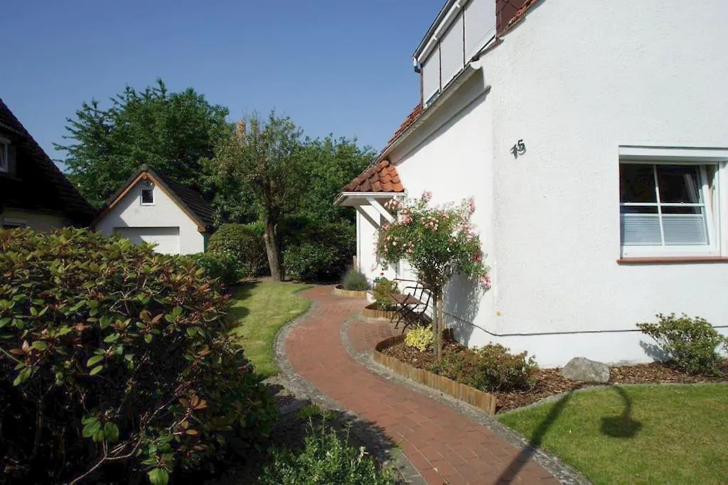Ferienhaus Gemuetliches Haus Mit Grossem Traumhaften Garten BRE